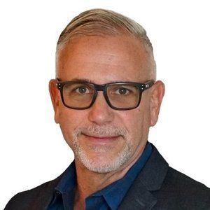 Meet your Posher, Carlos